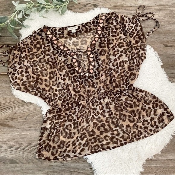 Boston Proper Tops - Boston Proper Size Medium Leopard Blouse Top in tan and brown